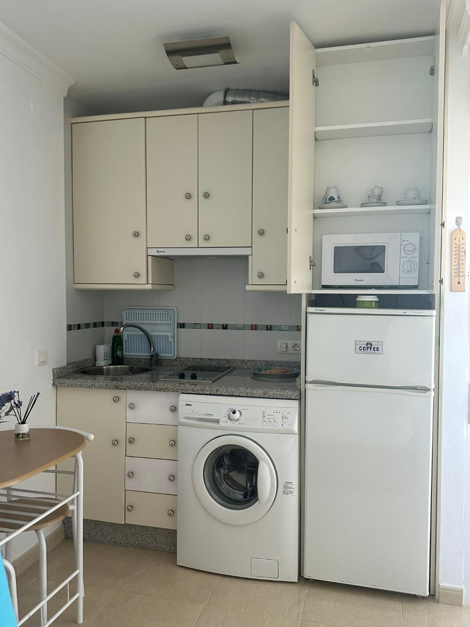 Estudio Turistico En Benalmadena A 200 Mts Del Mar المظهر الخارجي الصورة