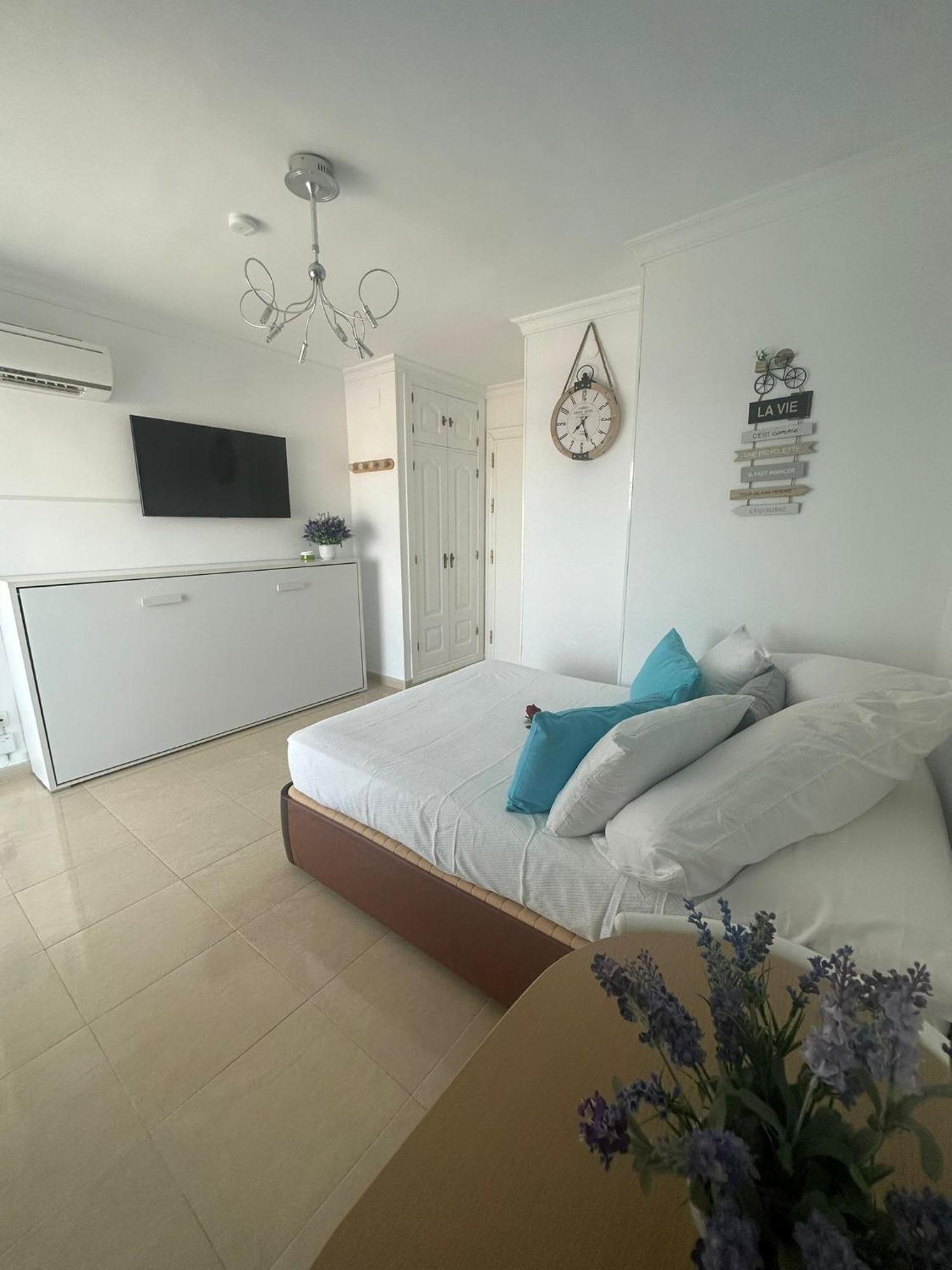 Estudio Turistico En Benalmadena A 200 Mts Del Mar المظهر الخارجي الصورة